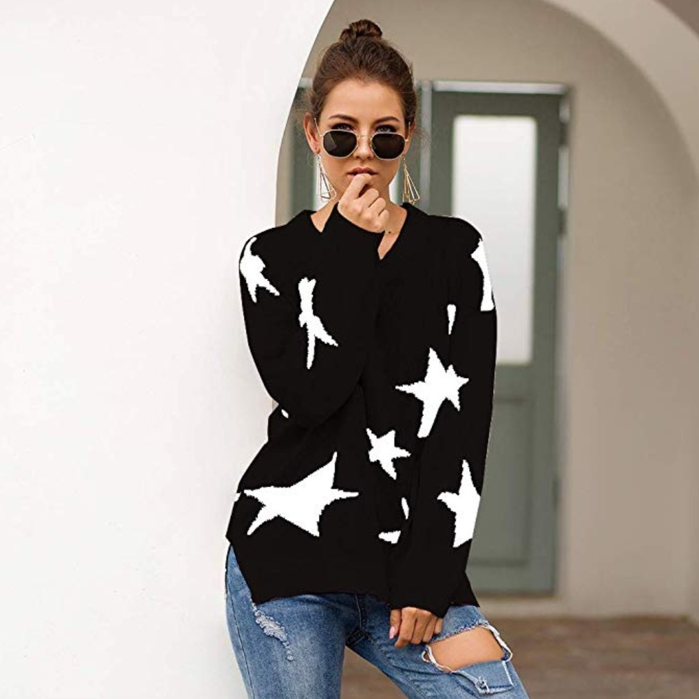 V Neck Knitted Pullover with Stars (NEW)